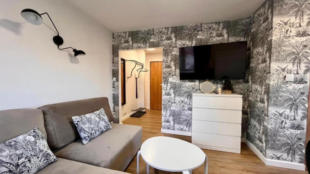 Apartamenty Izerskie Gorska 8 - Blisko Park I Dom Zdrojowy Oraz Wyjscie Na Sky Walk Swieradow-Zdroj Luaran gambar
